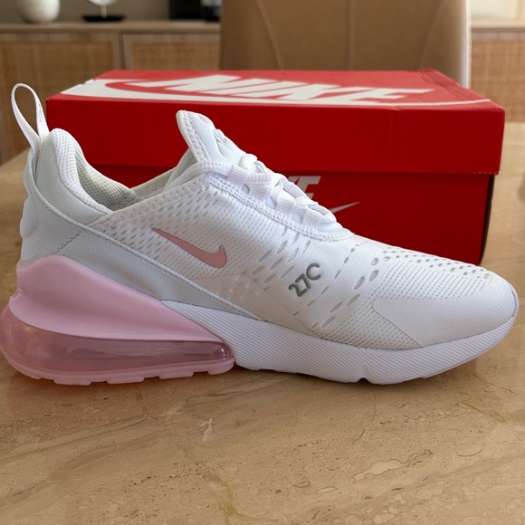 BRAND NEW Nike Air 270 White and Pink Sneakers (Women’s 7.5/Kids 6) - Picture 2 of 3